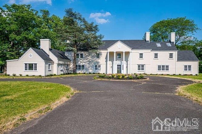 Building Photo - 55 Devon Rd