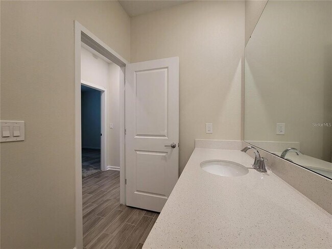 Building Photo - 5579 Bakewell Pl