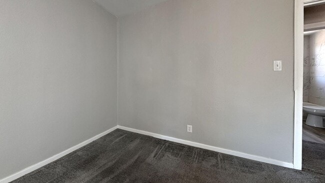 Building Photo - Gorgeously Remodeled 2BR Townhome w/ Garage in Upper Darby