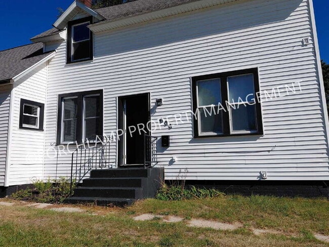 Building Photo - 606 Houston Ave