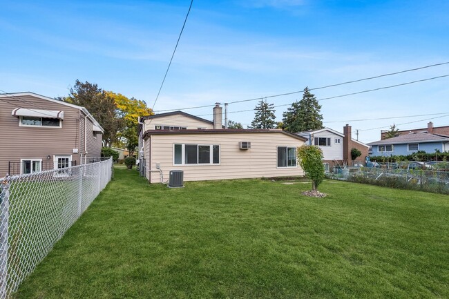 Building Photo - 26 N Craig Pl