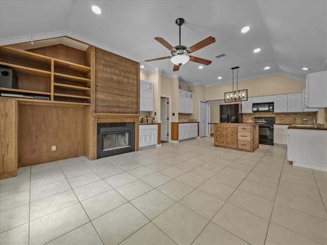 Building Photo - 2745 Salado Trail