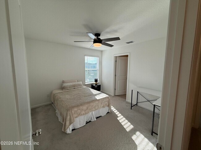 Building Photo - 72 Bramble Ct