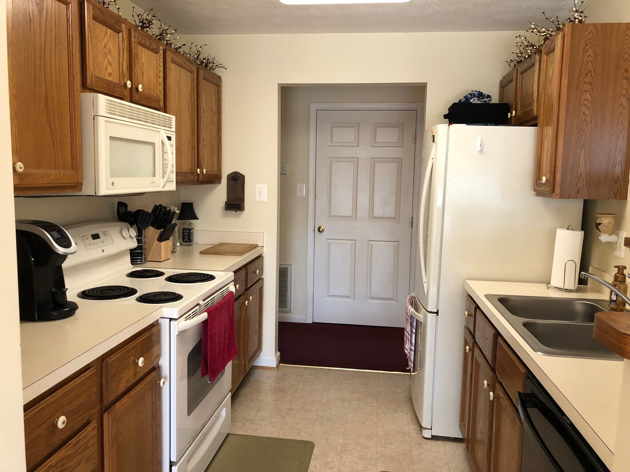 Building Photo - 6391 Rutherford Ct