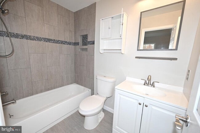 Building Photo - 8767 Ritchboro Rd