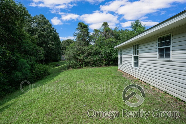 Building Photo - 3020 Barlett Dr