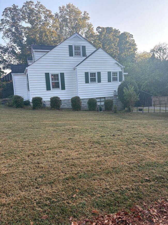 Building Photo - 106 S Germantown Rd