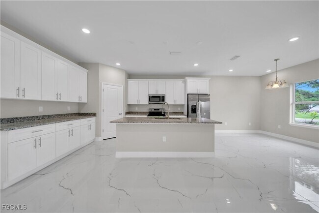 Building Photo - 543 McArthur Blvd