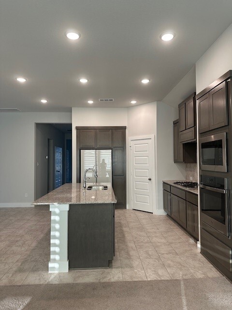 Building Photo - 28138 White Mdw Ln