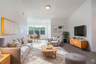 Building Photo - 12980 Vista Isles Dr