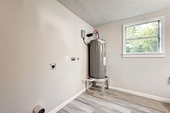 Building Photo - 515 Bluebonnet Dr