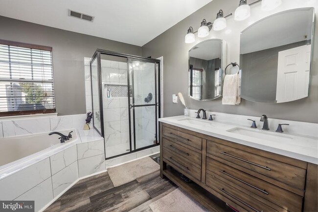 Building Photo - 15575 Catamaran Ct