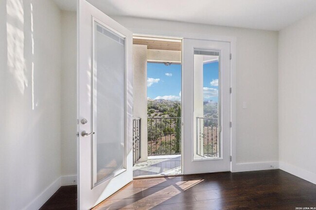 Building Photo - 10014 Ivory Canyon