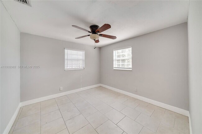 Building Photo - 5900 N Farragut Dr