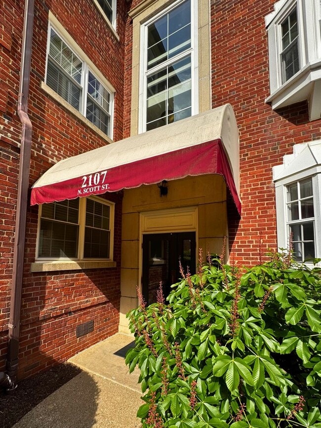 Building Photo - 2107 N Scott St