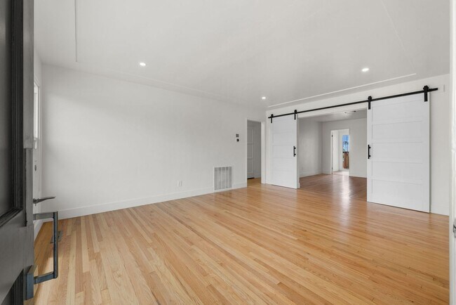 Building Photo - 4376 Del Monte