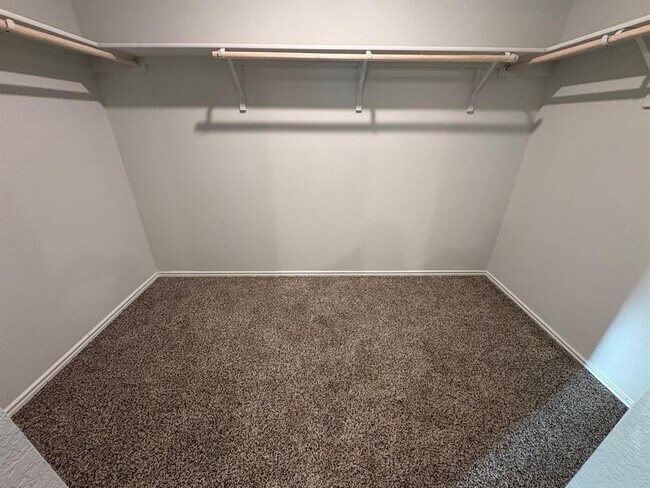 Building Photo - 668 Wyatt Wy