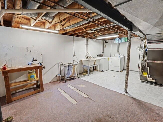 Building Photo - 29668 Edward Pl