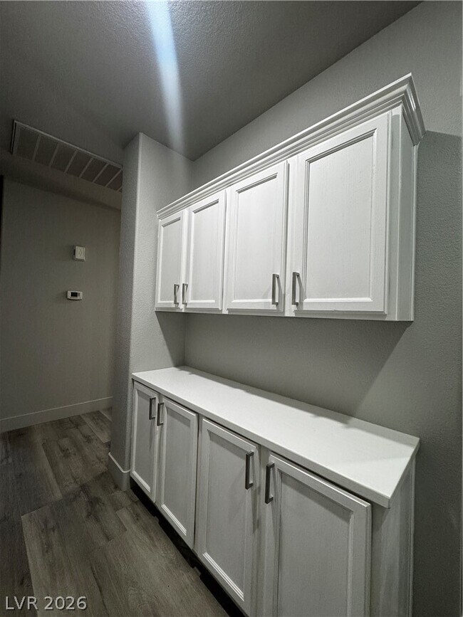 Building Photo - 7232 Deer View Ct