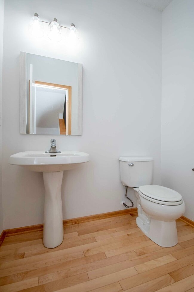 Building Photo - 4665 Victor Path