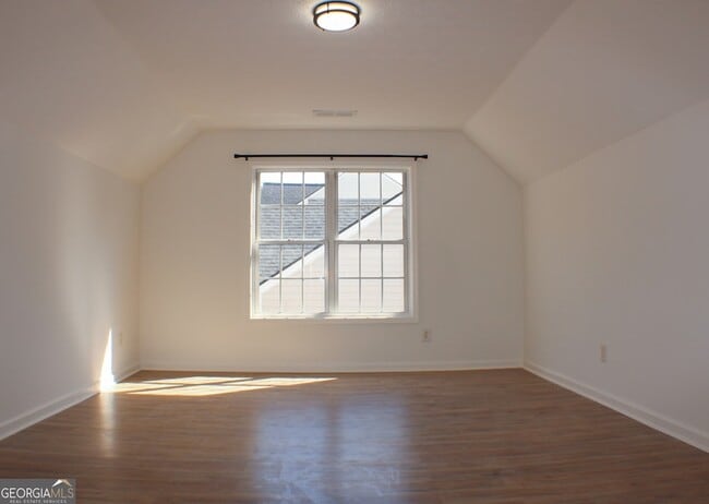 Building Photo - 1060 Grace Dr