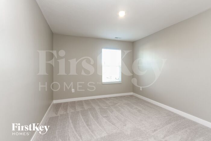 Building Photo - 930 Shadow Dr