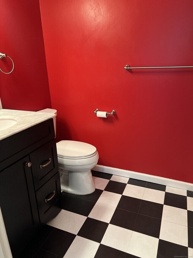 Building Photo - 34 Simsbury Landing