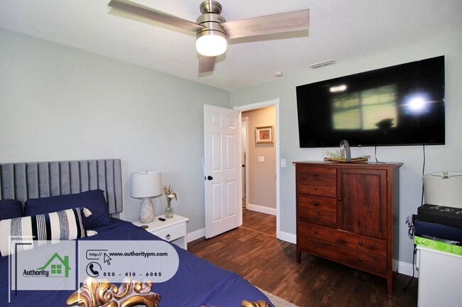 Building Photo - 1437 Mariposa Ct