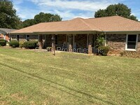 Building Photo - 86 Lamoray Dr