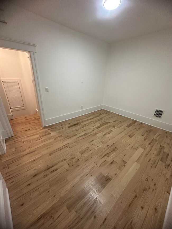 Building Photo - 38 Gates Ave