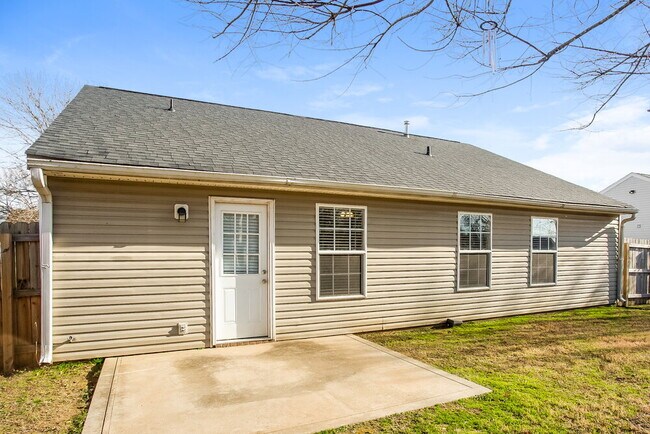 Building Photo - 4905 Aldersbrook Dr