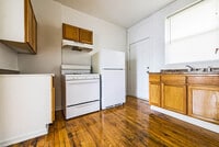 Building Photo - 3650 W 18th St