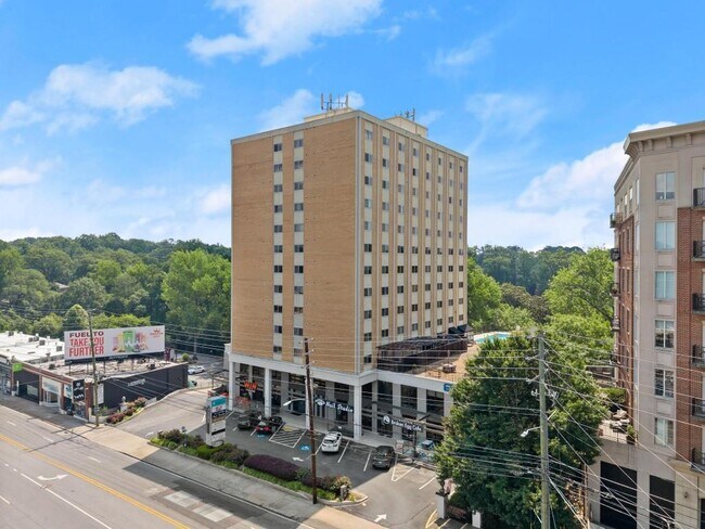 Building Photo - 2285 Peachtree Rd NE