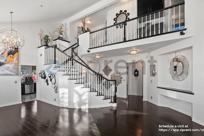 Building Photo - 2927 Sorrento Way