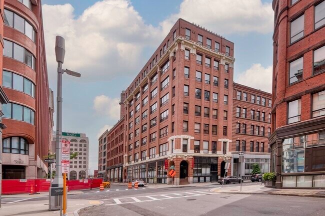 Building Photo - 121 Beach St
