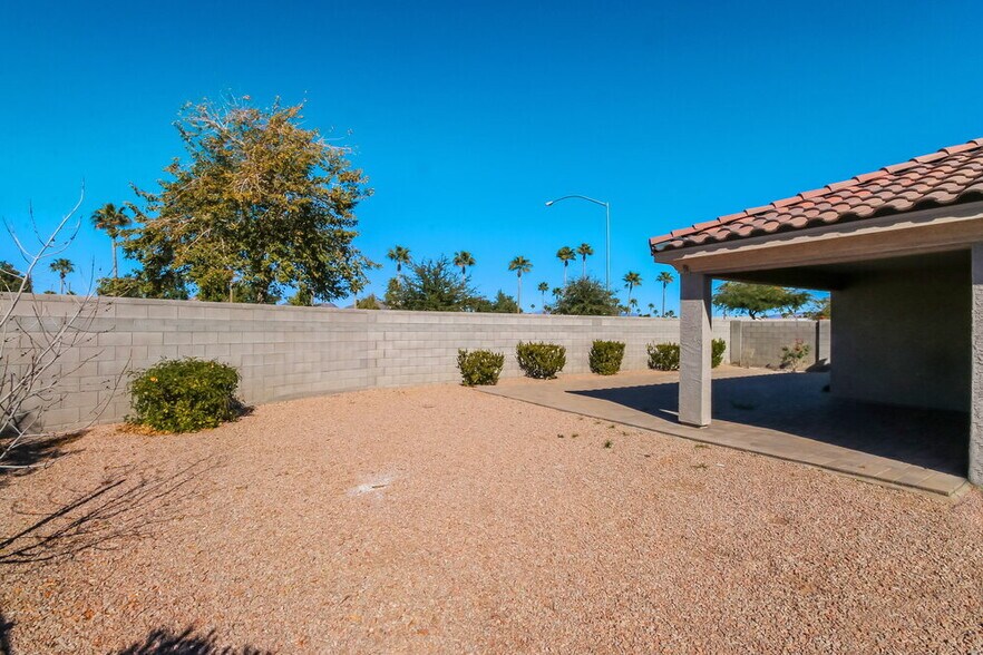 Building Photo - 10826 E Calypso Ave