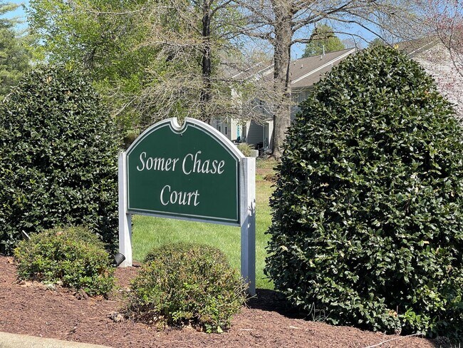 Building Photo - 1119 Somer Chase Ct
