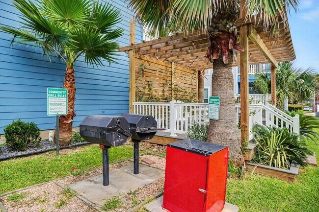 Building Photo - 3506 Cove View Blvd