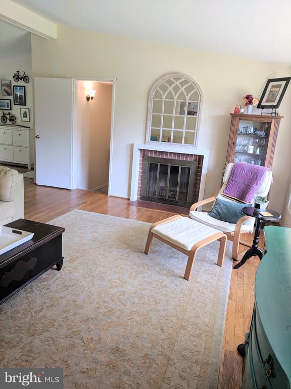 Building Photo - 6519 Byrnes Dr