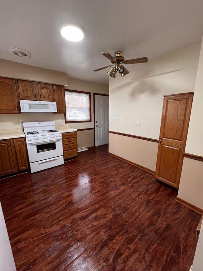 Building Photo - 343 Beverly Hills Dr