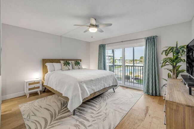 Building Photo - New Smyrna 2BD/2BA Beach Condo in Waterfront Community!