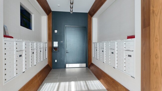 Building Photo - 191 Washington St