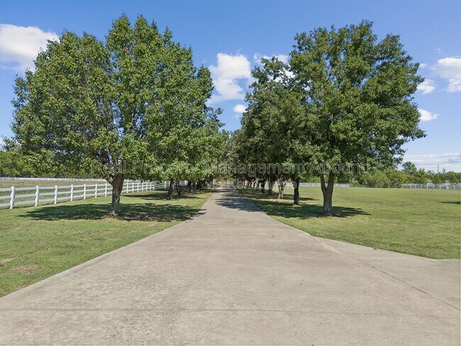 Building Photo - 6202 E 191st St S