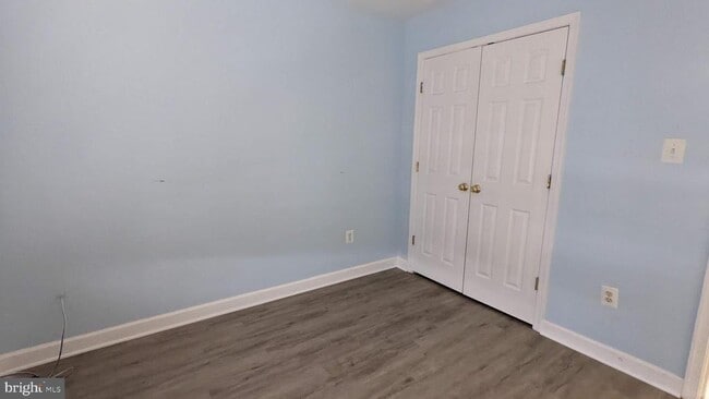 Building Photo - 829 Gallows Ct
