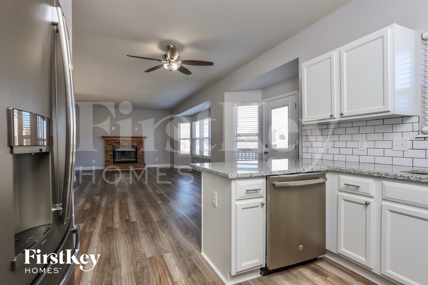 Building Photo - 1 Hunters Pass Ct