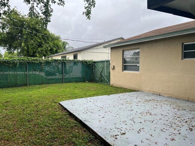 Building Photo - 6580 Winfield Blvd