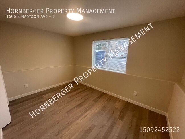Building Photo - 1605 E Hartson Ave