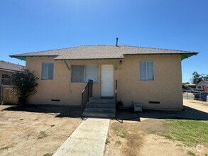 Building Photo - Cozy home in Wasco awaits your arrival! - ...