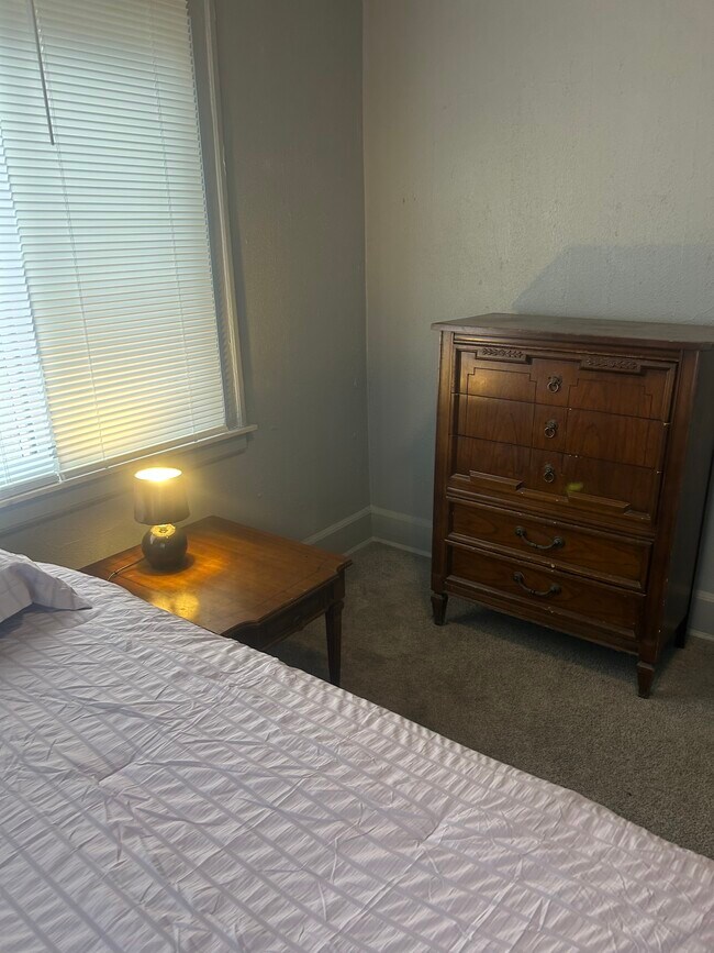 Building Photo - WHITFIELD FLR 1