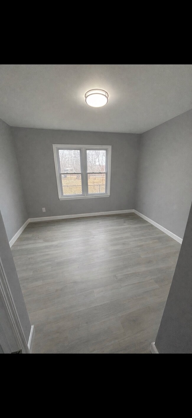 Building Photo - 1311 Marshall Pl